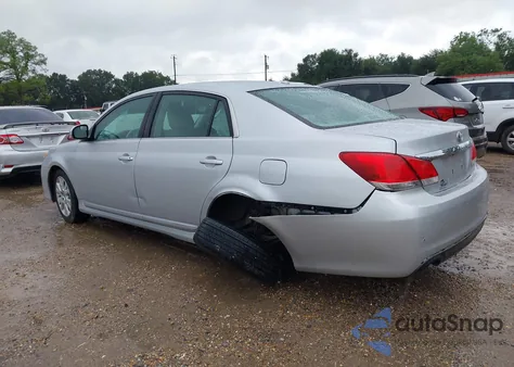 2012 Toyota Avalon z USA, uszkodzony, nr VIN 4T1BK3DB4CU446161